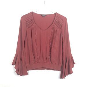 EXPRESS  Bell sleeved blouse.